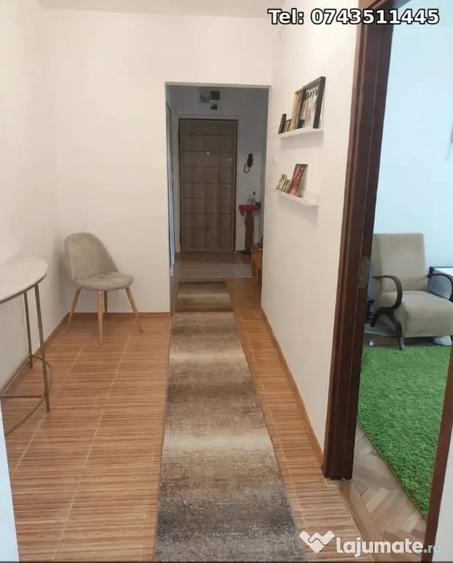 Apartament cu 3 camere decomandat în Alexandru cel Bun