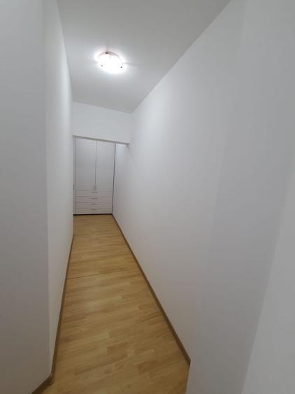 Apartament cu 3 camere semidecomandat, mobilat în Lipovei