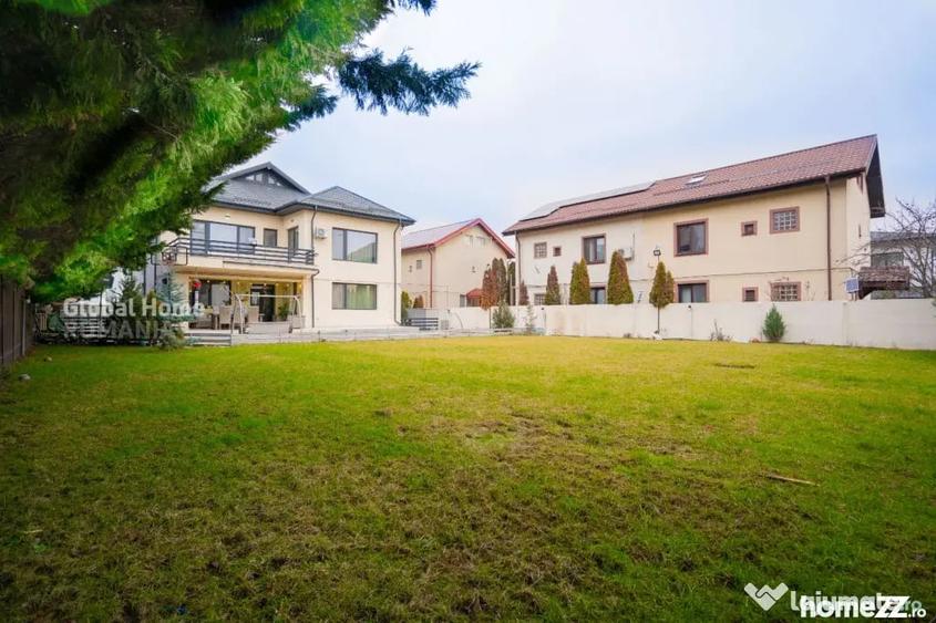 Casă cu 8 camere cu Teren 1038 Mp în Central