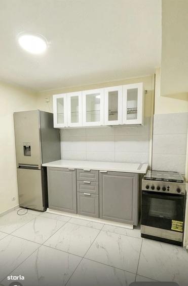 3 Camere | Bd. Unirii - Rond Alba Iulia | 102 mp | Etaj 2 | Sector 3 - 8