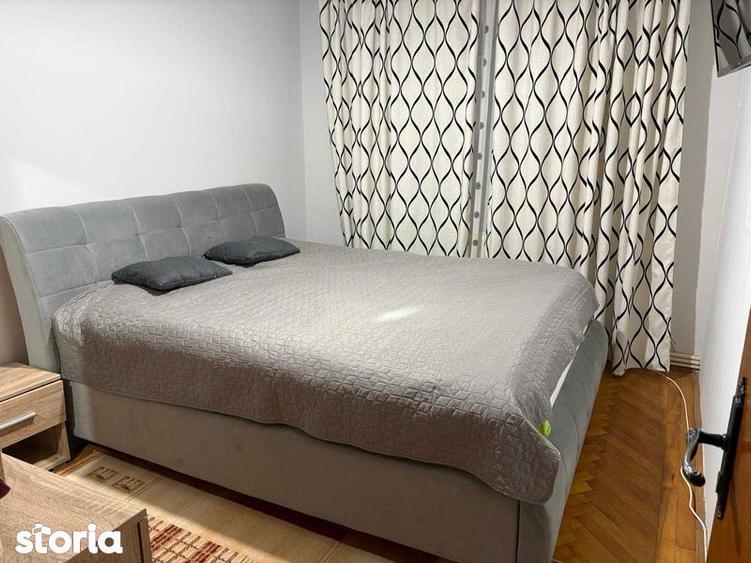 Apartament cu 3 camere în Cosâmbești