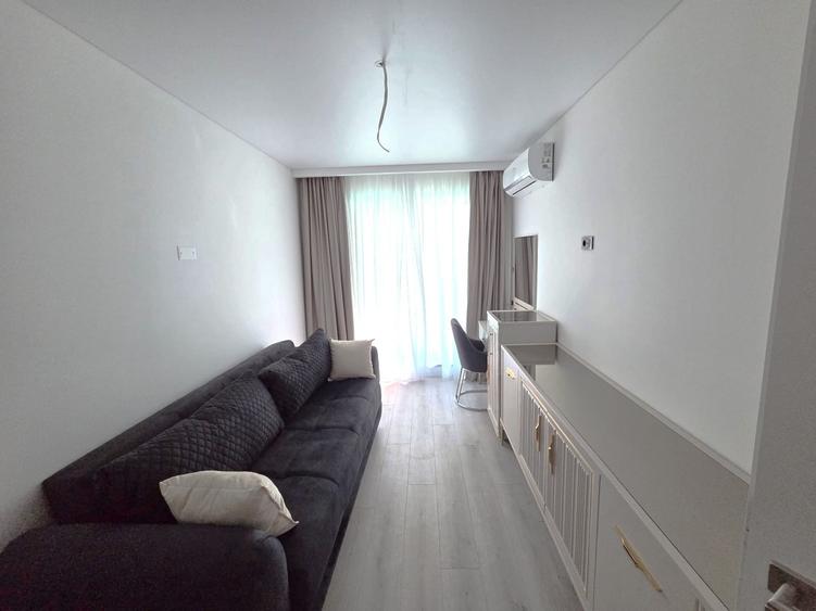 Apartament cu 3 camere semidecomandat, mobilat în Zorilor
