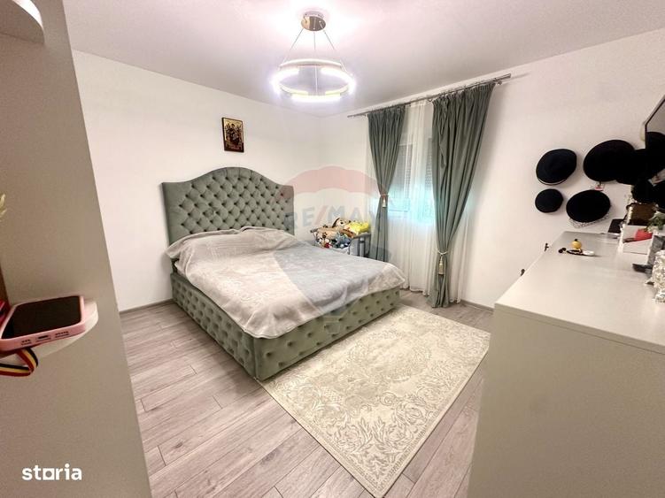 Casă cu 4 camere în Fântânele