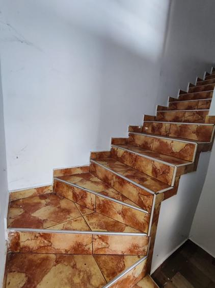 Casă individuală cu 4 camere cu Canalizare în Dâmbovița