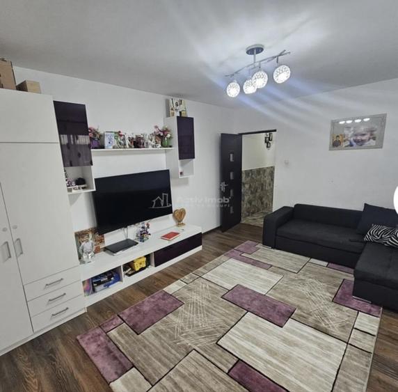 Apartament cu 2 camere semidecomandat în Central