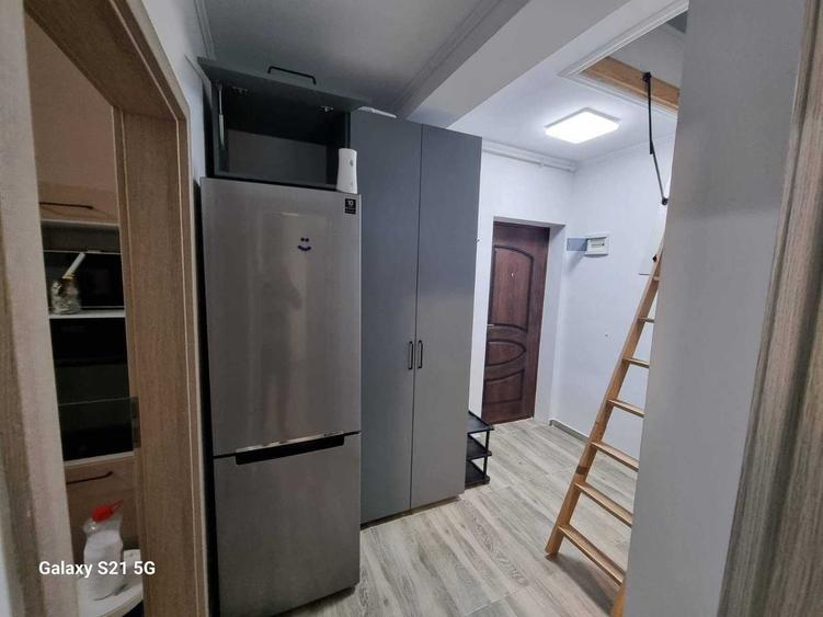 Garsonieră decomandată în Central