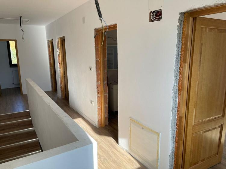 Apartament cu 4 camere decomandat în Calea Urseni