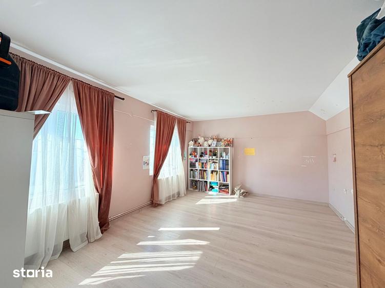 Casă cu 4 camere cu Teren 211 Mp în Ultracentral