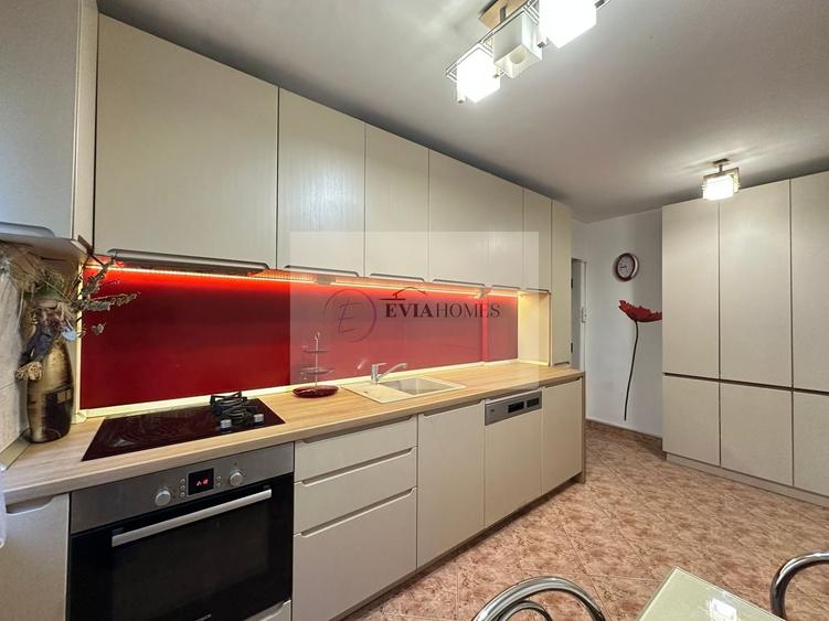 Apartament cu 3 camere semidecomandat, mobilat în Gheorgheni