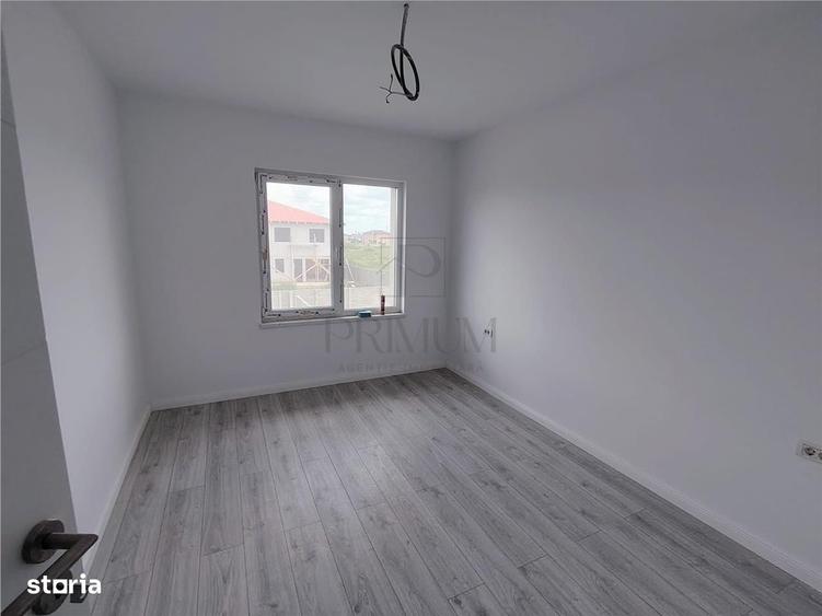 Casă cu 4 camere decomandat în Central