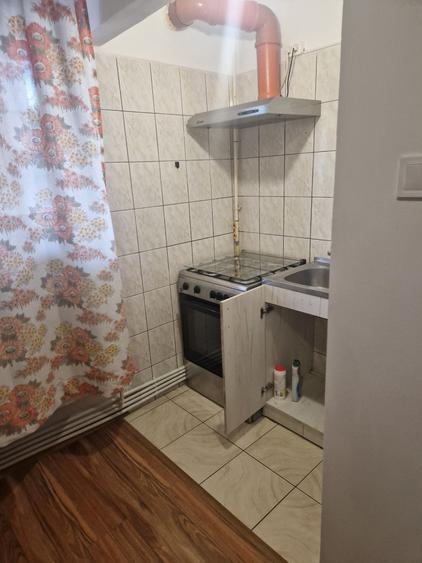 Apartament cu 2 camere decomandat în Fetești-Gară