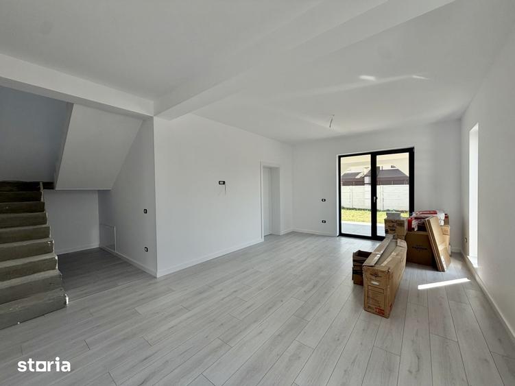 Duplex 4 camere, parter+etaj, 104mp utili, 270mp teren in Giroc - 2