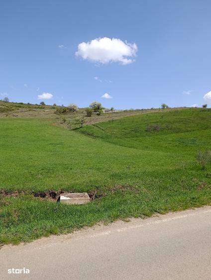 Teren de 2200 mp, în Sânpaul