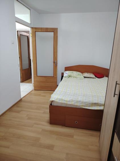 Casă cu 2 camere decomandat în Rahova