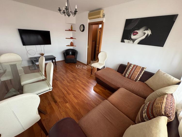 Apartament cu 3 camere semidecomandat în Dorobanți