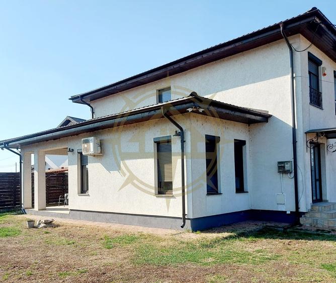 DOM00279 - Vila de vanzare 4 camere Samurcasi - 1