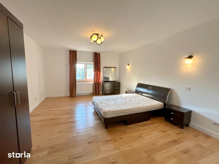 Casă cu 6 camere cu Teren 350 Mp în Central