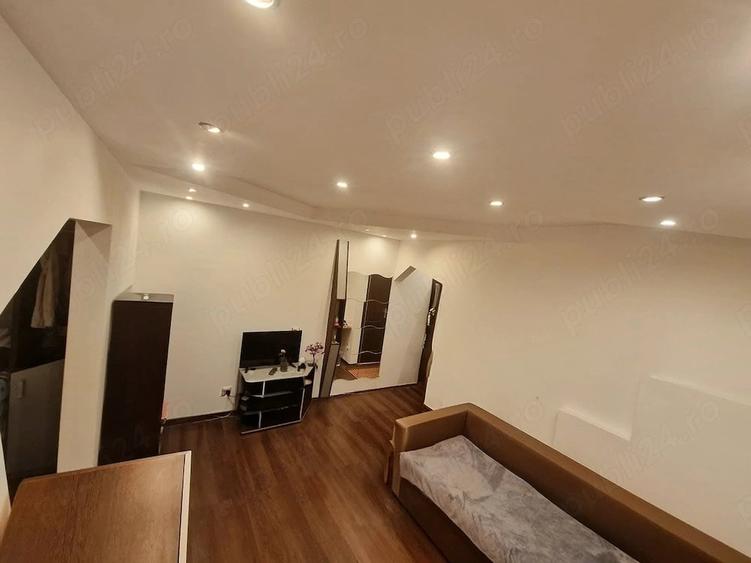 Apartament cu 2 camere nedecomandat în Central