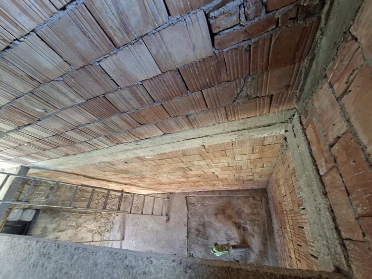 Casă cu 4 camere cu Canalizare în Codlea