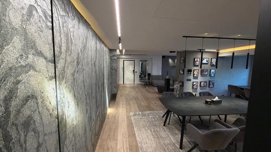 Apartament cu 5 camere semidecomandat, mobilat în Herăstrău