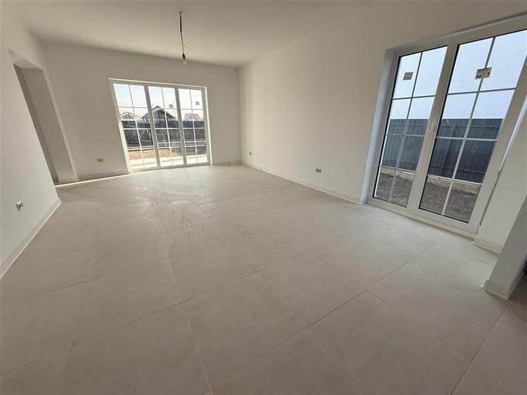 Casă individuală cu 3 camere cu Teren 350 Mp în Exterior Nord