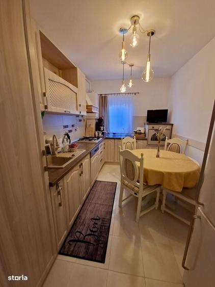 Apartament cu 2 camere decomandat în Noua