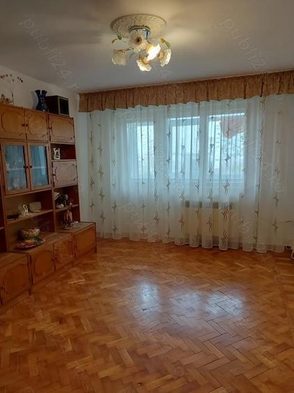 Apartament cu 2 camere decomandat în Micro 5