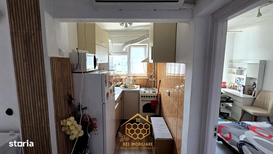 Apartament cu 3 camere decomandat în Valea Rosie