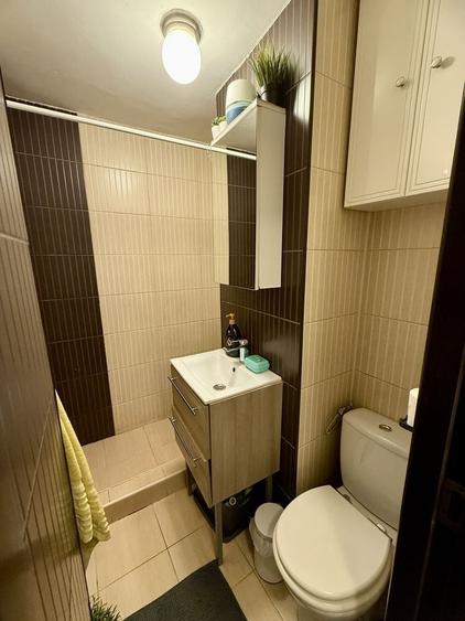 Apartament cu 2 camere decomandat în Victoriei