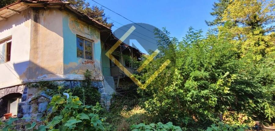 Teren Construcții intravilan de 2000 mp, în Central