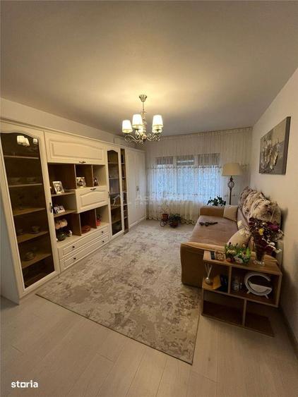 Apartament cu 3 camere, mobilat în Țiglina 3