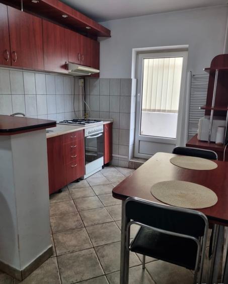 Apartament cu 2 camere decomandat în Soarelui
