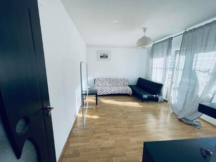 Apartament cu 2 camere decomandat în Berceni