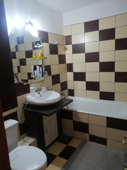 Apartament cu 2 camere decomandat în Lenin