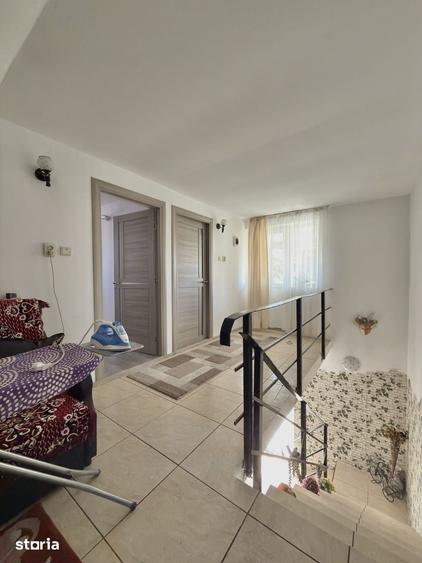 Casă cu 3 camere cu Teren 250 Mp în Central