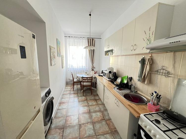 Apartament cu 2 camere decomandat, mobilat în Brașovul Vechi