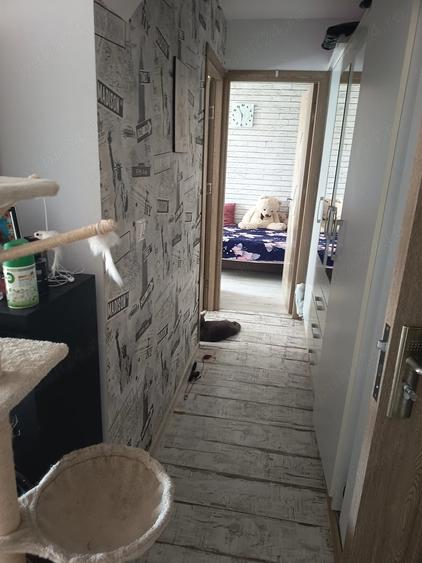 Apartament cu 4 camere semidecomandat în Obor