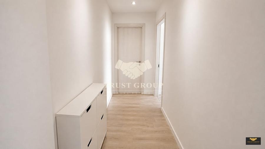 Apartament cu 3 camere semidecomandat în Domenii