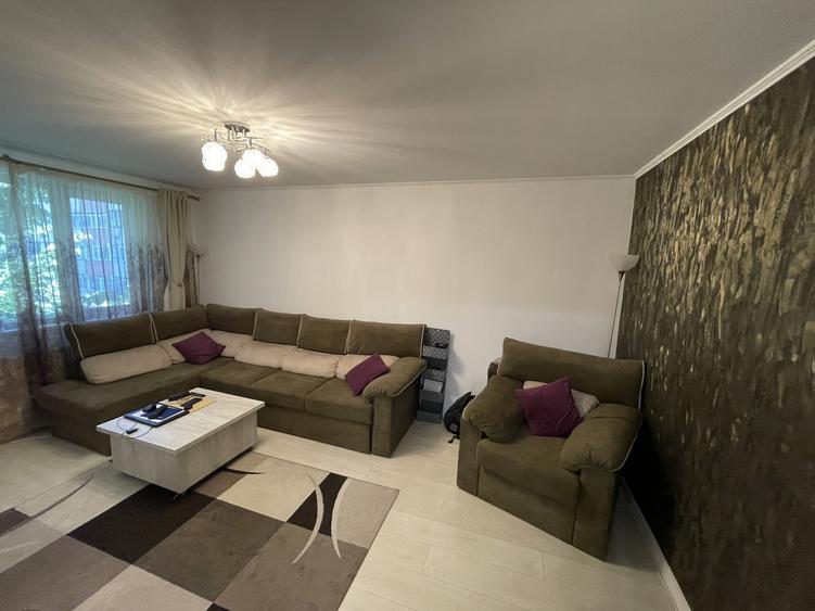 Apartament cu 4 camere decomandat, mobilat în Drumul Taberei