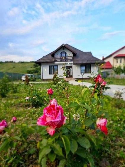 Casă cu 4 camere în Girov