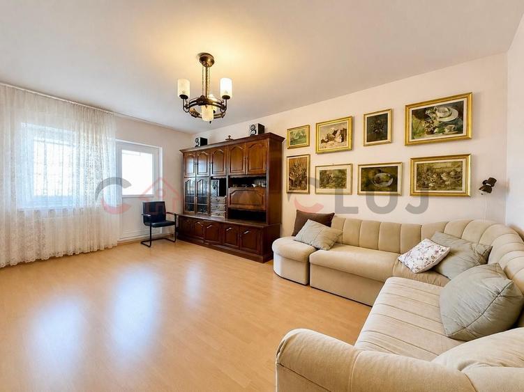 Apartament cu 4 camere decomandat, mobilat în Zorilor