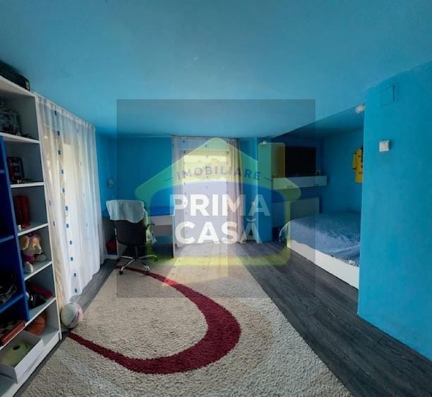 Casă individuală cu 4 camere cu Canalizare în Central