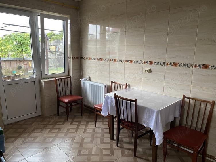 Casă cu 3 camere în Trifești
