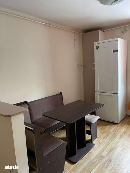 Apartament cu 2 camere decomandat în Tractorul