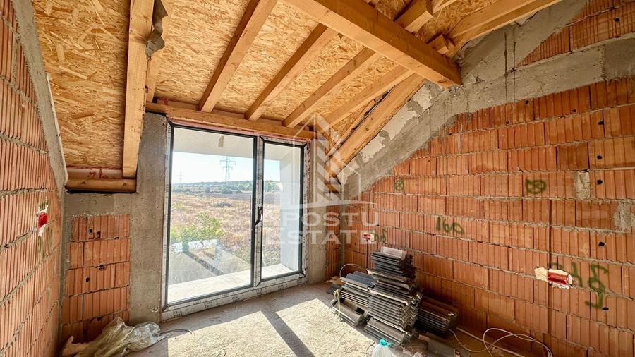 Duplex cu 4 camere cu Canalizare în Dumbrăvița