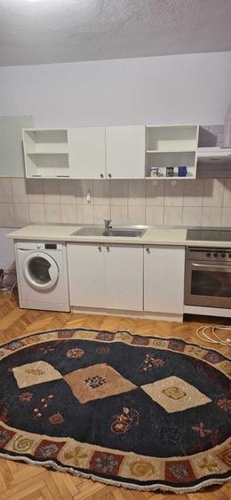 Casă cu 2 camere în Central