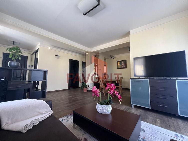 Apartament cu 3 camere decomandat, mobilat în Mircea cel Bătrân