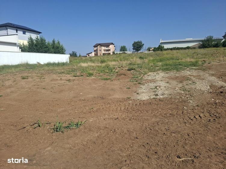 Teren de 470 mp, în Cârcea