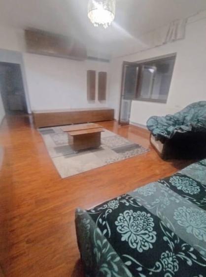 Apartament cu 3 camere decomandat, mobilat în Central