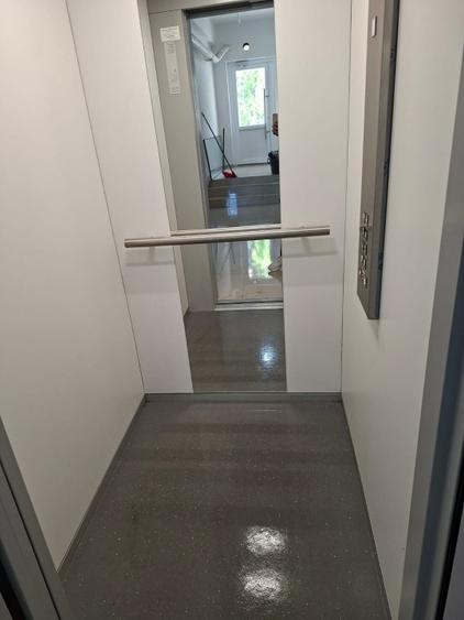 Apartament cu 2 camere decomandat în Roșu